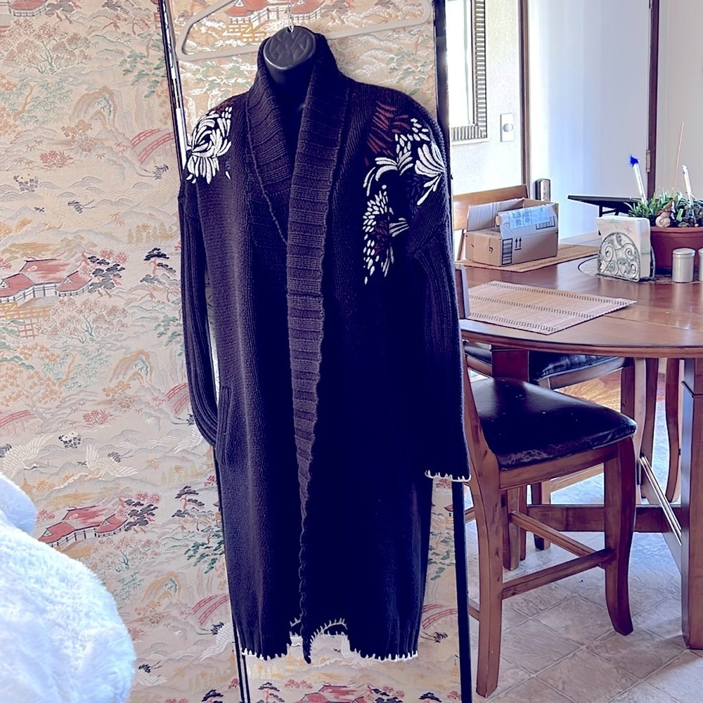 GUESS CARDIGAN EMBROIDERED COAT    BLACK          XS